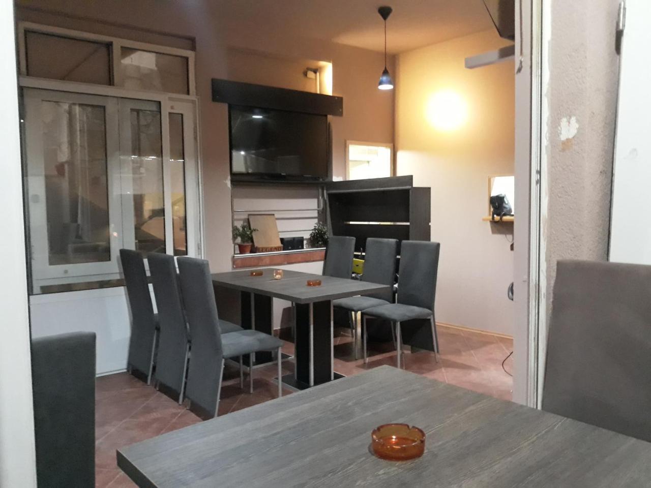 Antonio Rooms Ni Екстериор снимка