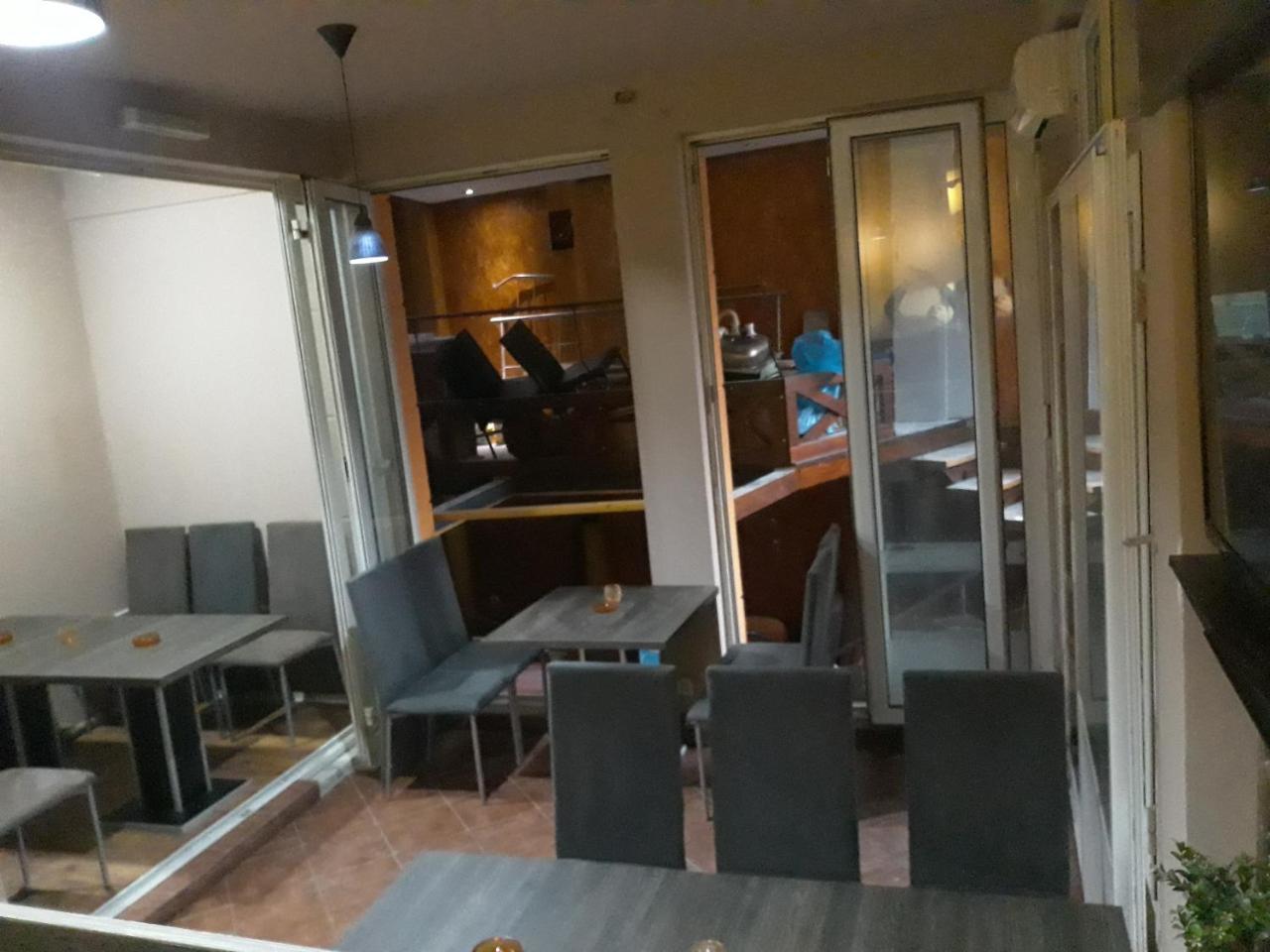 Antonio Rooms Ni Екстериор снимка