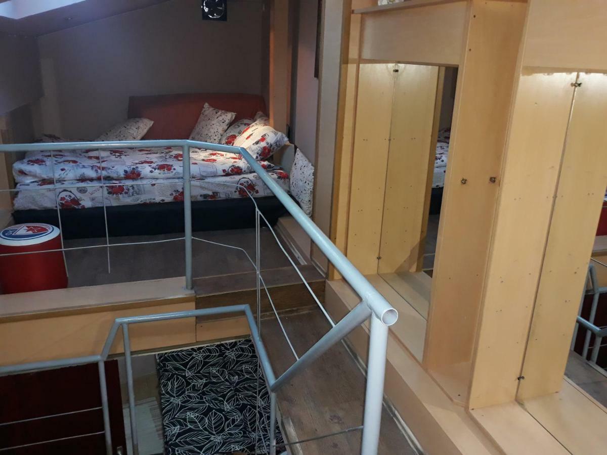 Antonio Rooms Ni Екстериор снимка